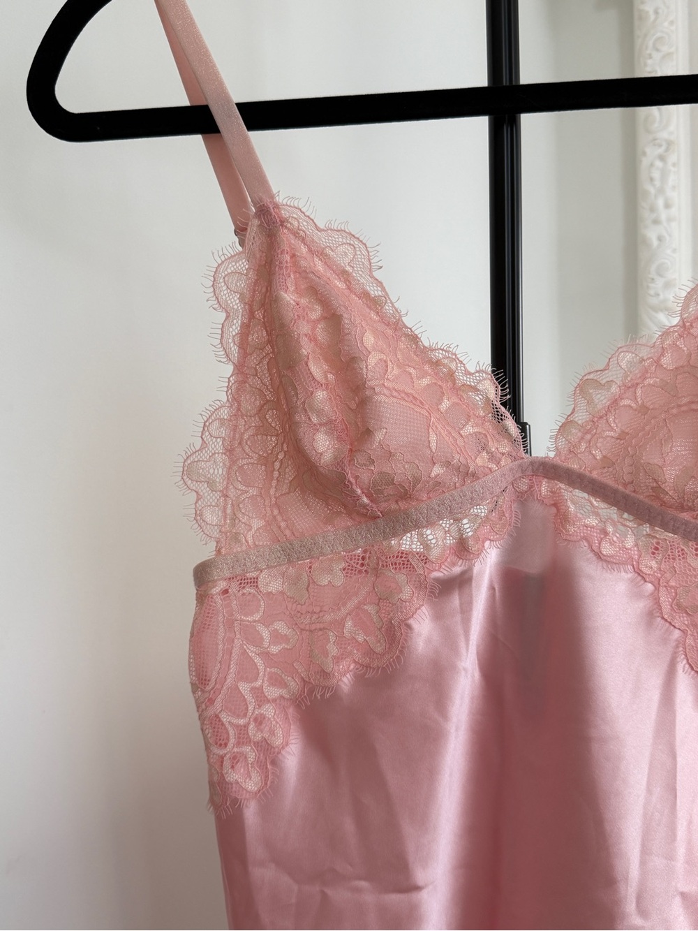 La Senza Pink Satin Slip & Lace Garter Belt - Picture 10 of 16